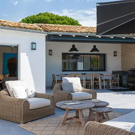 Standing 7 14pers - Piscine Jardin Paysager - Centre Village - Ile De Re - Bois Villa
