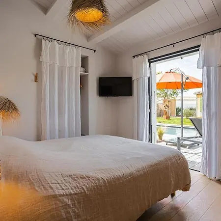 Villa Standing 7 14pers - Piscine Jardin Paysager - Centre Village - Ile De Re - Bois *